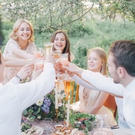 Fotolia.com Familienessen